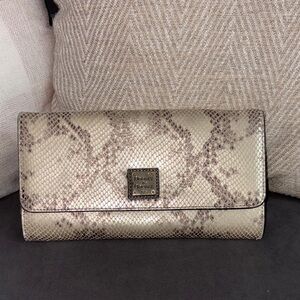 Dooney & Bourke crossbody or clutch